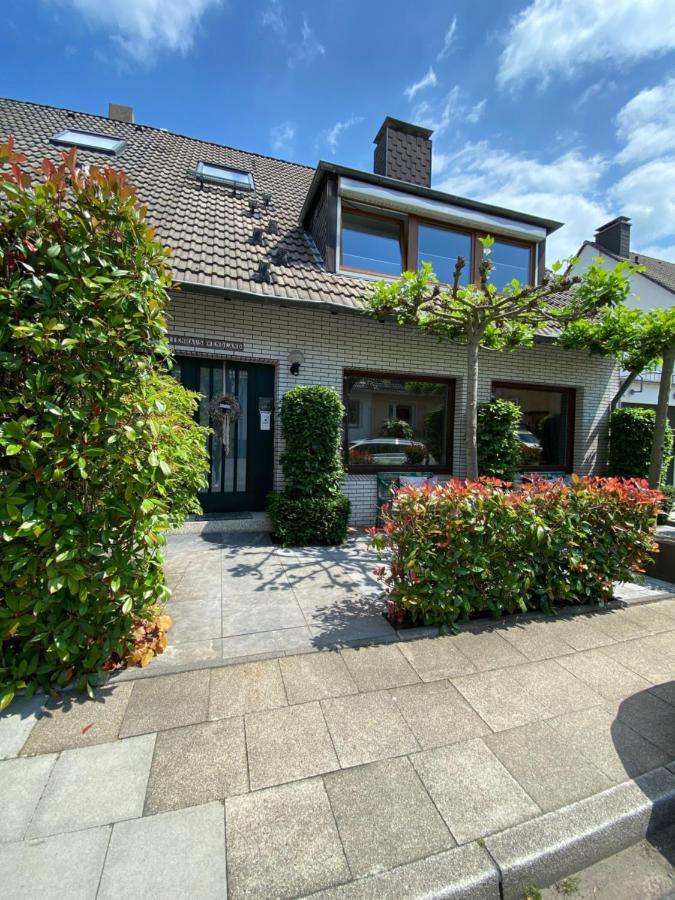 Private Wellness Suiten Mit Whirlpool Essen Exterior foto