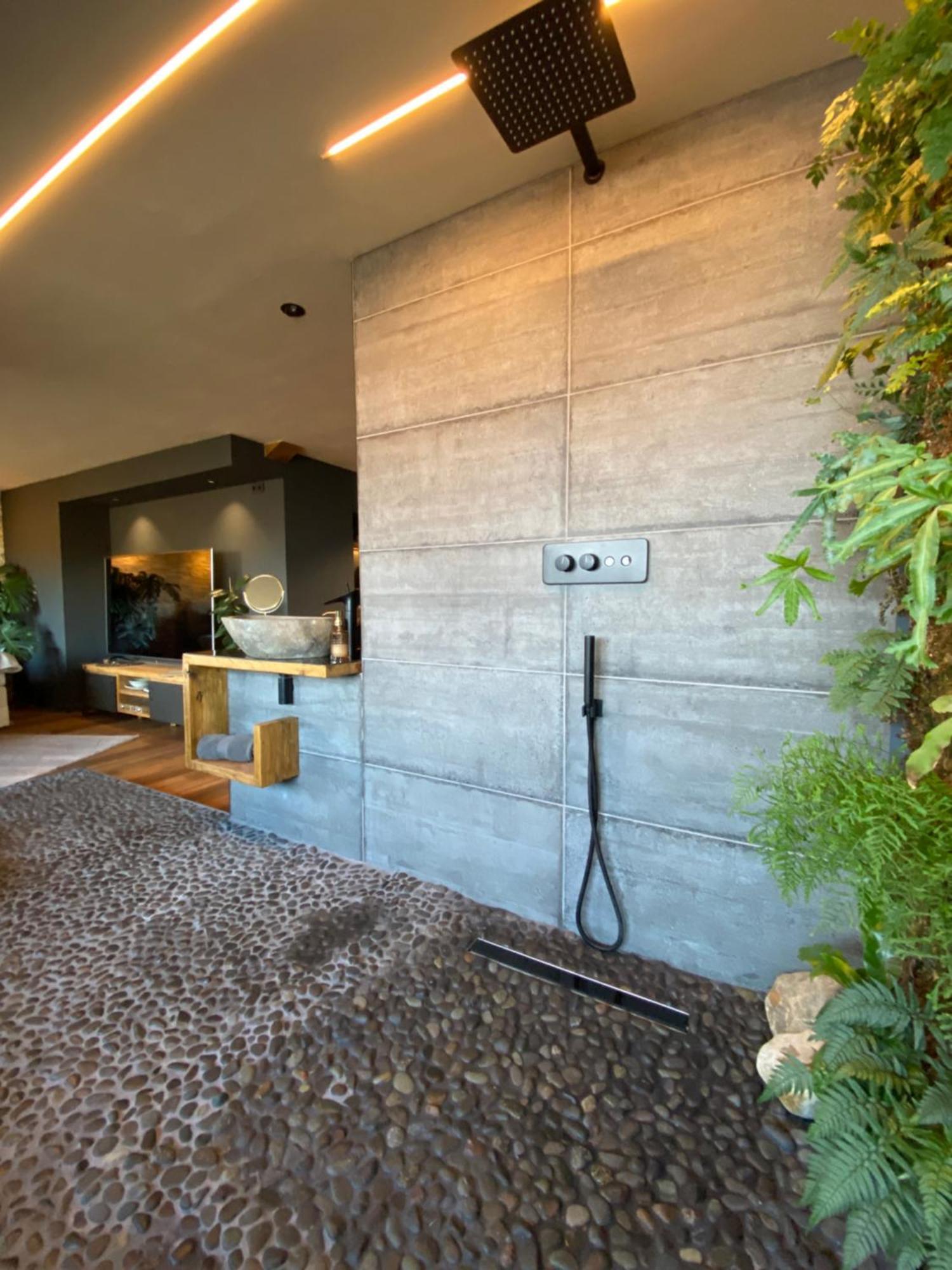 Private Wellness Suiten Mit Whirlpool Essen Exterior foto
